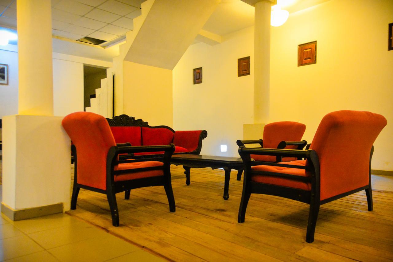 Rainbow Beach Hotel Негомбо Экстерьер фото